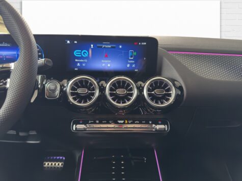 Mercedes-Benz – EQA 350 AMG Line 4Matic Excellence Edition