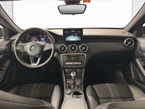 Mercedes-Benz – A 200 Urban