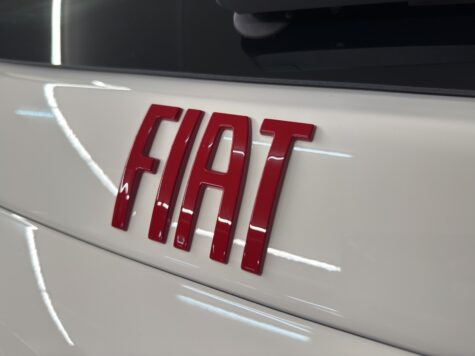 Fiat – 600E Red