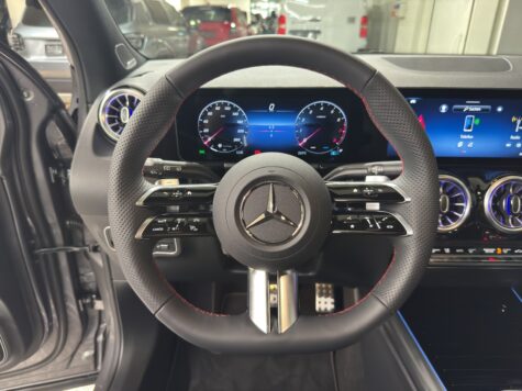 Mercedes-Benz – GLA 200 AMG Line Night Star