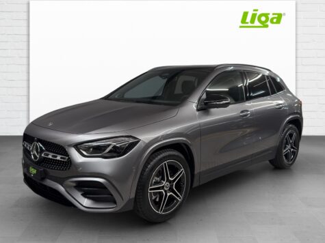 Mercedes-Benz – GLA 200 AMG Line Night Star
