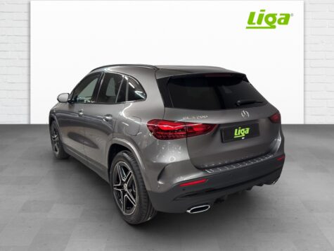 Mercedes-Benz – GLA 200 AMG Line Night Star