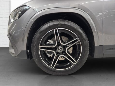 Mercedes-Benz – GLA 200 AMG Line Night Star