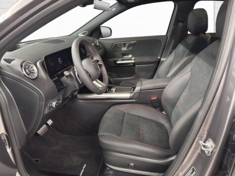 Mercedes-Benz – GLA 200 AMG Line Night Star