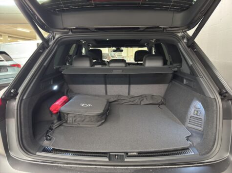 VW – Touareg 3.0 V6 TSI PHEV R United