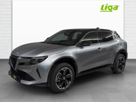 Alfa Romeo – Junior 1.2 Ibrida Q4