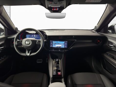 Alfa Romeo – Junior 1.2 Ibrida Q4