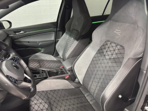 VW – Golf VIII Variant 2.0 TSI R-Line DSG 4mo