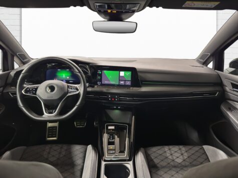 VW – Golf VIII Variant 2.0 TSI R-Line DSG 4mo