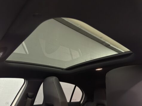 Mercedes-Benz – A 250 AMG Line 4 Matic