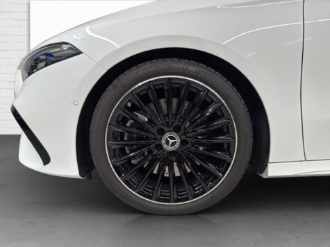 Mercedes-Benz – A 250 AMG Line 4 Matic