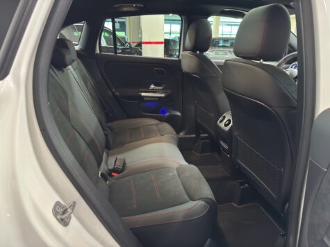 Mercedes-Benz – GLA 200 AMG Line Night Star