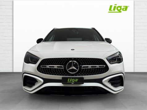 Mercedes-Benz – GLA 200 AMG Line Night Star