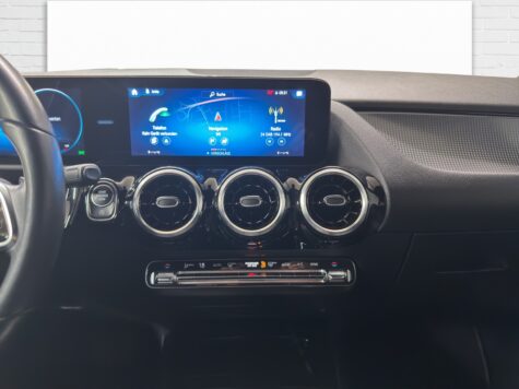Mercedes-Benz – B 180 Progressive