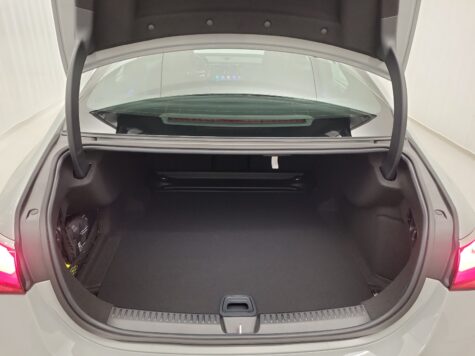 Mercedes-Benz – E 220 d AMG Line 4Matic