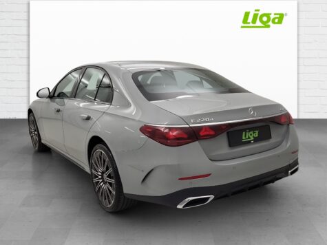 Mercedes-Benz – E 220 d AMG Line 4Matic