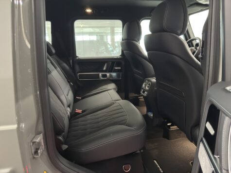 Mercedes-Benz – G 500