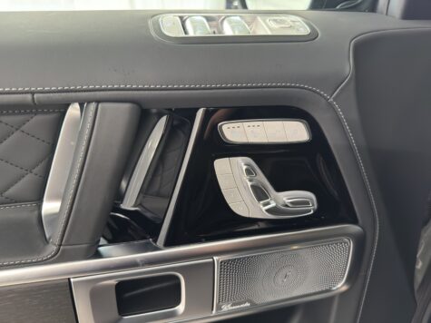 Mercedes-Benz – G 500