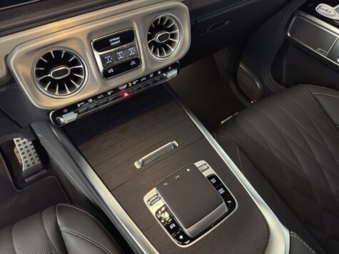 Mercedes-Benz – G 500