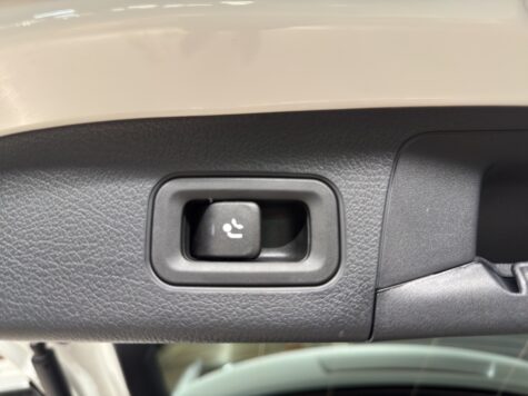 Mercedes-Benz – GLA 250 e AMG Line EQ Hybrid Technology