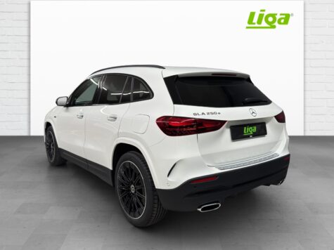 Mercedes-Benz – GLA 250 e AMG Line EQ Hybrid Technology