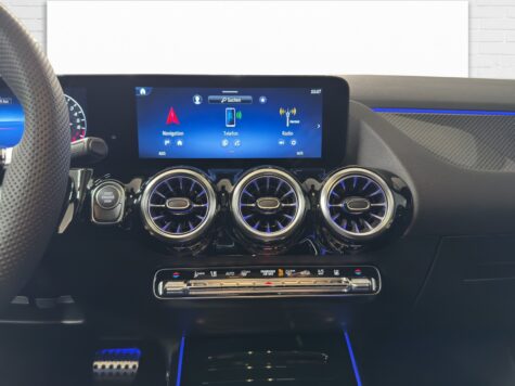 Mercedes-Benz – GLA 250 e AMG Line EQ Hybrid Technology