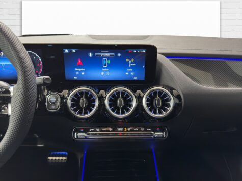 Mercedes-Benz – GLA 220 d AMG Line 4Matic Swiss Star