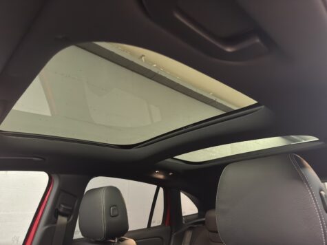 Mercedes-Benz – GLA 250 AMG Line 4Matic Swiss Star