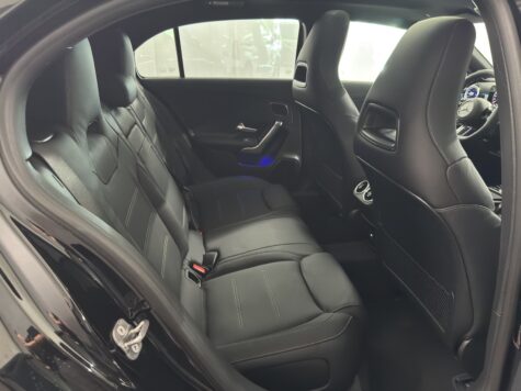 Mercedes-Benz – A 220 d AMG Line