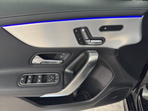 Mercedes-Benz – A 220 d AMG Line