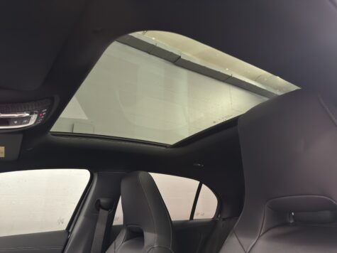 Mercedes-Benz – A 220 d AMG Line