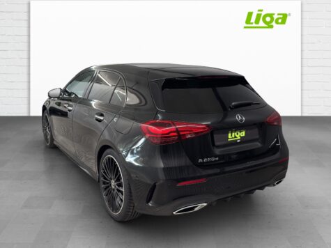 Mercedes-Benz – A 220 d AMG Line