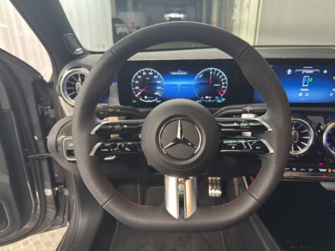 Mercedes-Benz – A 250 e AMG Line EQ Star