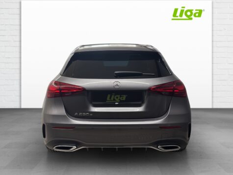 Mercedes-Benz – A 250 e AMG Line EQ Star