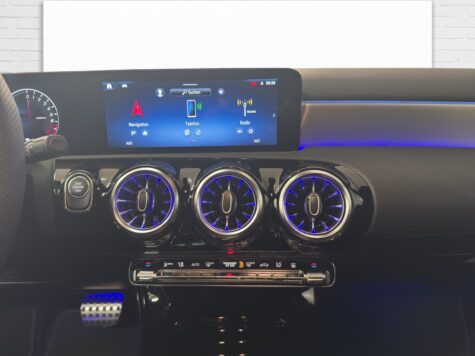 Mercedes-Benz – A 250 e AMG Line EQ Star