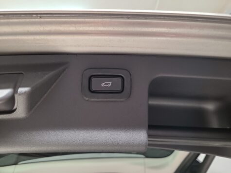 Land Rover – Discovery Sport 2.0 TD4 180 R-Dynamic HS