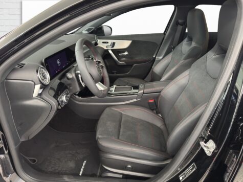 Mercedes-Benz – A 220 d AMG Line