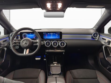 Mercedes-Benz – A 220 d AMG Line