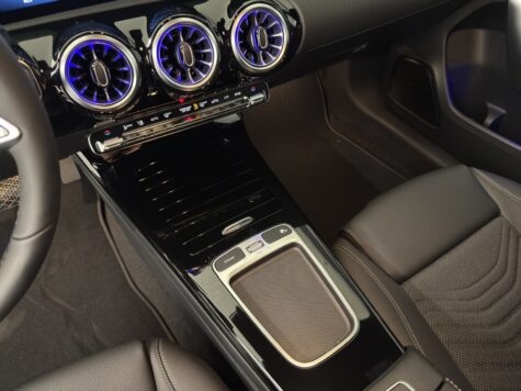 Mercedes-Benz – A 200 Night Star