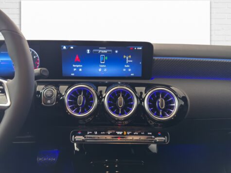 Mercedes-Benz – A 200 Night Star