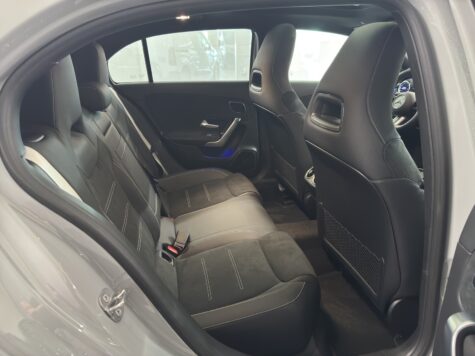 Mercedes-Benz – A 200 AMG Line Night Star