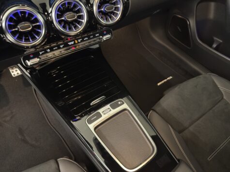 Mercedes-Benz – A 200 AMG Line Night Star