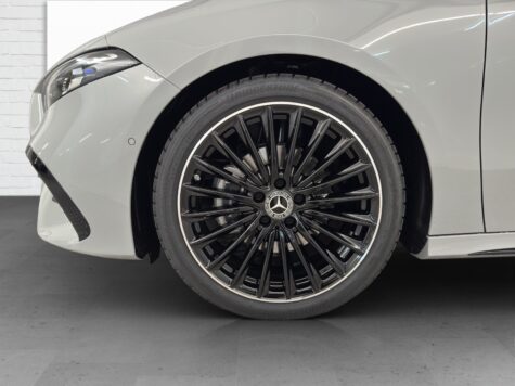 Mercedes-Benz – A 200 AMG Line Night Star