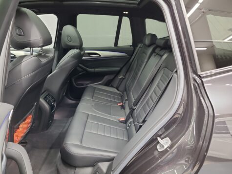 BMW – X3 G01 20d xDrive paddles