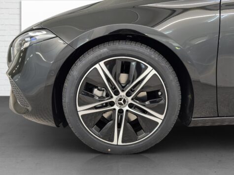 Mercedes-Benz – A 200 Advanced Plus Night Star