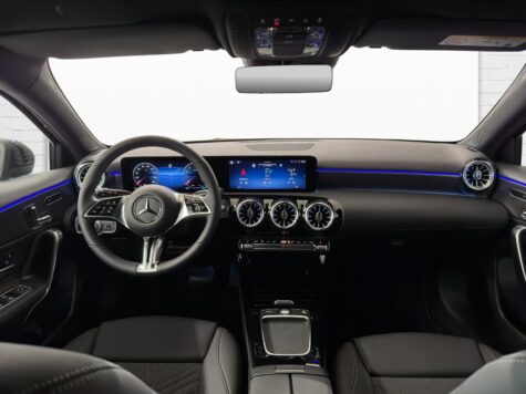 Mercedes-Benz – A 200 Advanced Plus Night Star