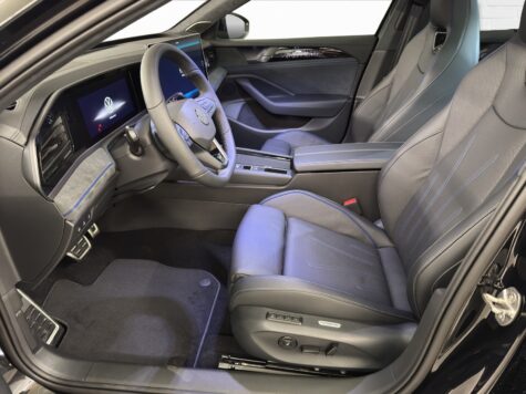 VW – Passat Variant 2.0 TSI R-Line  DSG 4motion