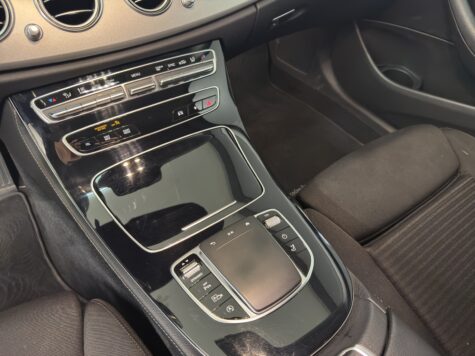 Mercedes-Benz – E 220 d Swiss Star 4Matic T