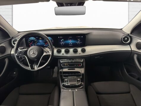 Mercedes-Benz – E 220 d Swiss Star 4Matic T