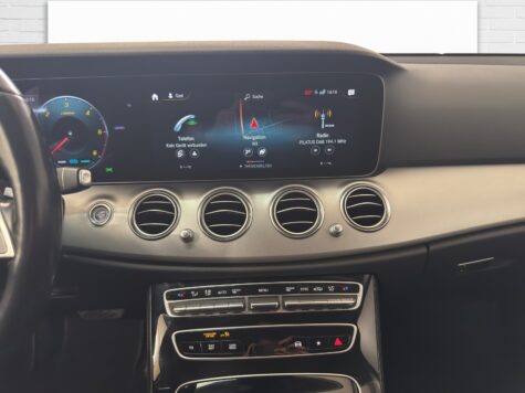 Mercedes-Benz – E 220 d Swiss Star 4Matic T